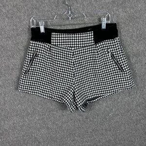 Five Plus Shorts Womens Large, Runs Smaller, Black White Houndstooth Lined